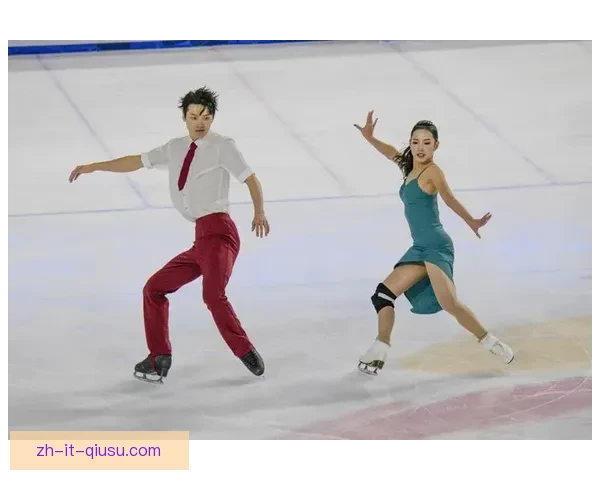 滑冰公开赛：冰上之舞，绽放运动魅力