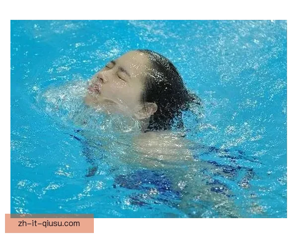 游泳杯赛：冠军之路闪耀风云