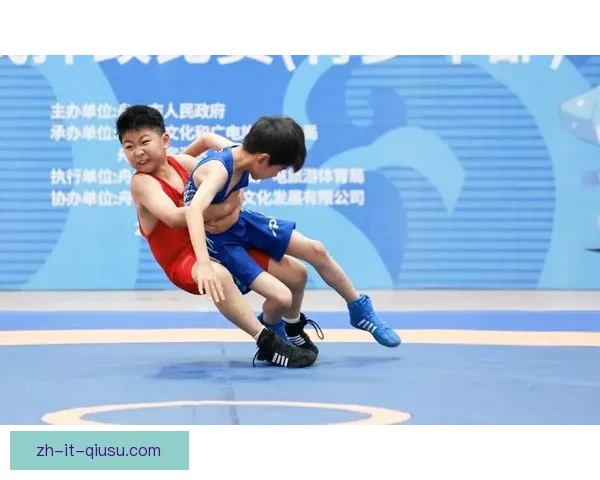 激烈角逐！摔跤比赛中的胜负纠缠